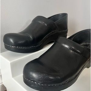 Dansko Shoes Worn Slightly !!